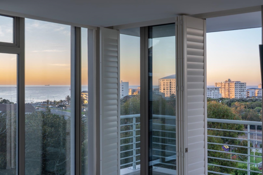 2 Bedroom Property for Sale in Green Point Western Cape